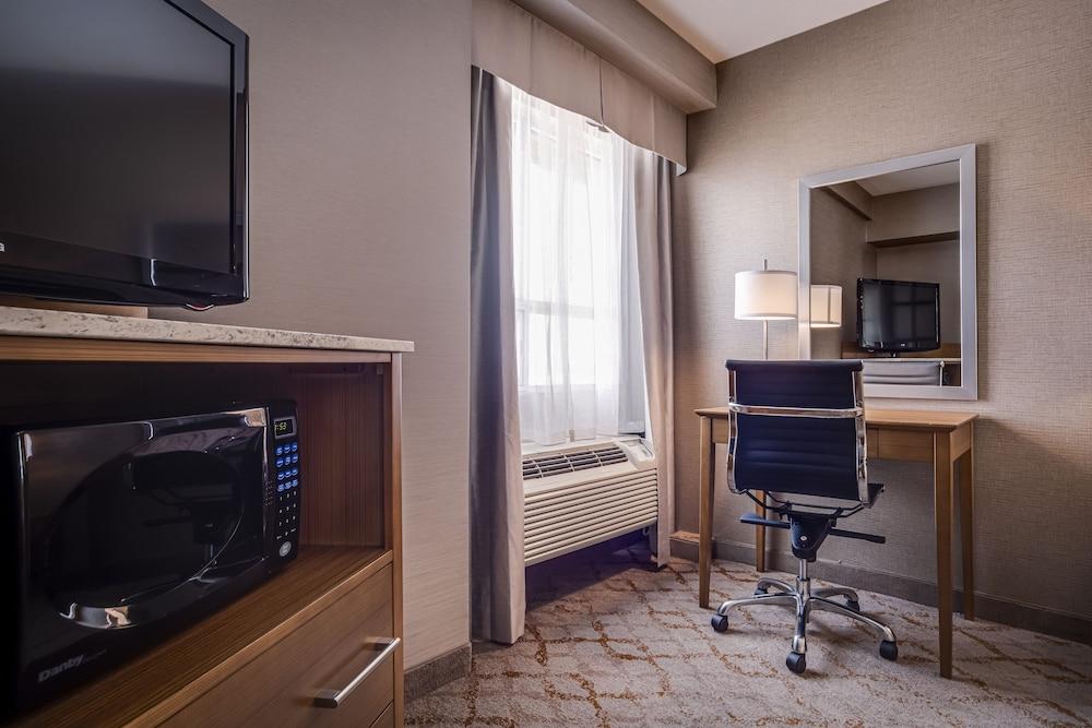 Monte Carlo Inn Vaughan Suites Eksteriør billede