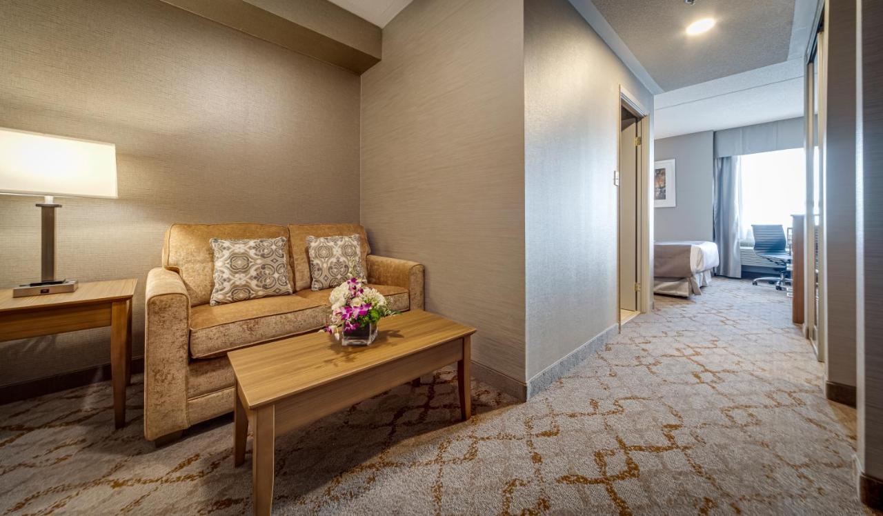 Monte Carlo Inn Vaughan Suites Eksteriør billede
