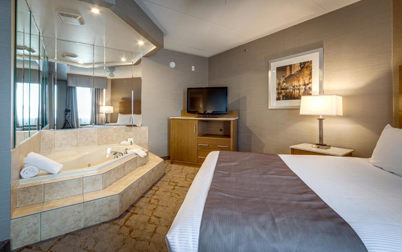 Monte Carlo Inn Vaughan Suites Eksteriør billede